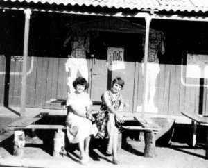 1981-07-Саяны, с Ингой.jpg